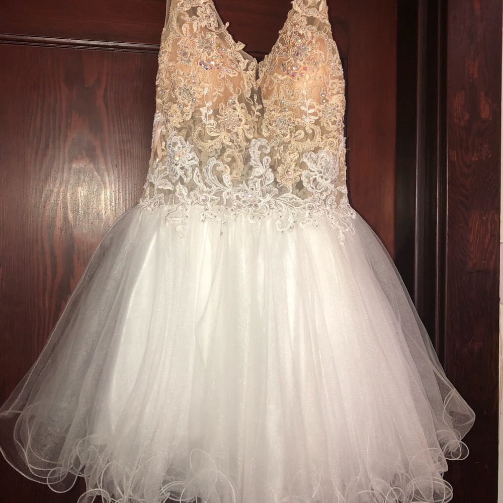 Lace & sparkle mini dress for special occasions ✨